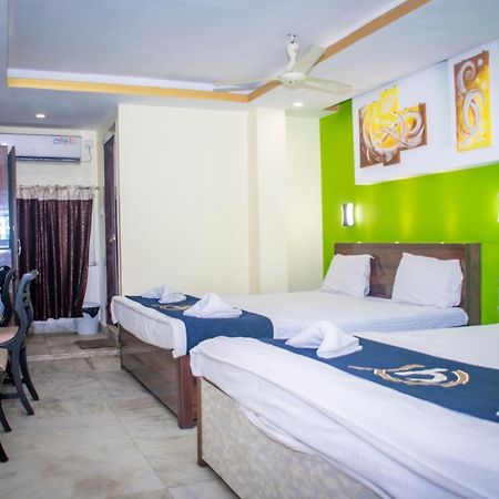 Hotel Platinum Kolkata Bagian luar foto