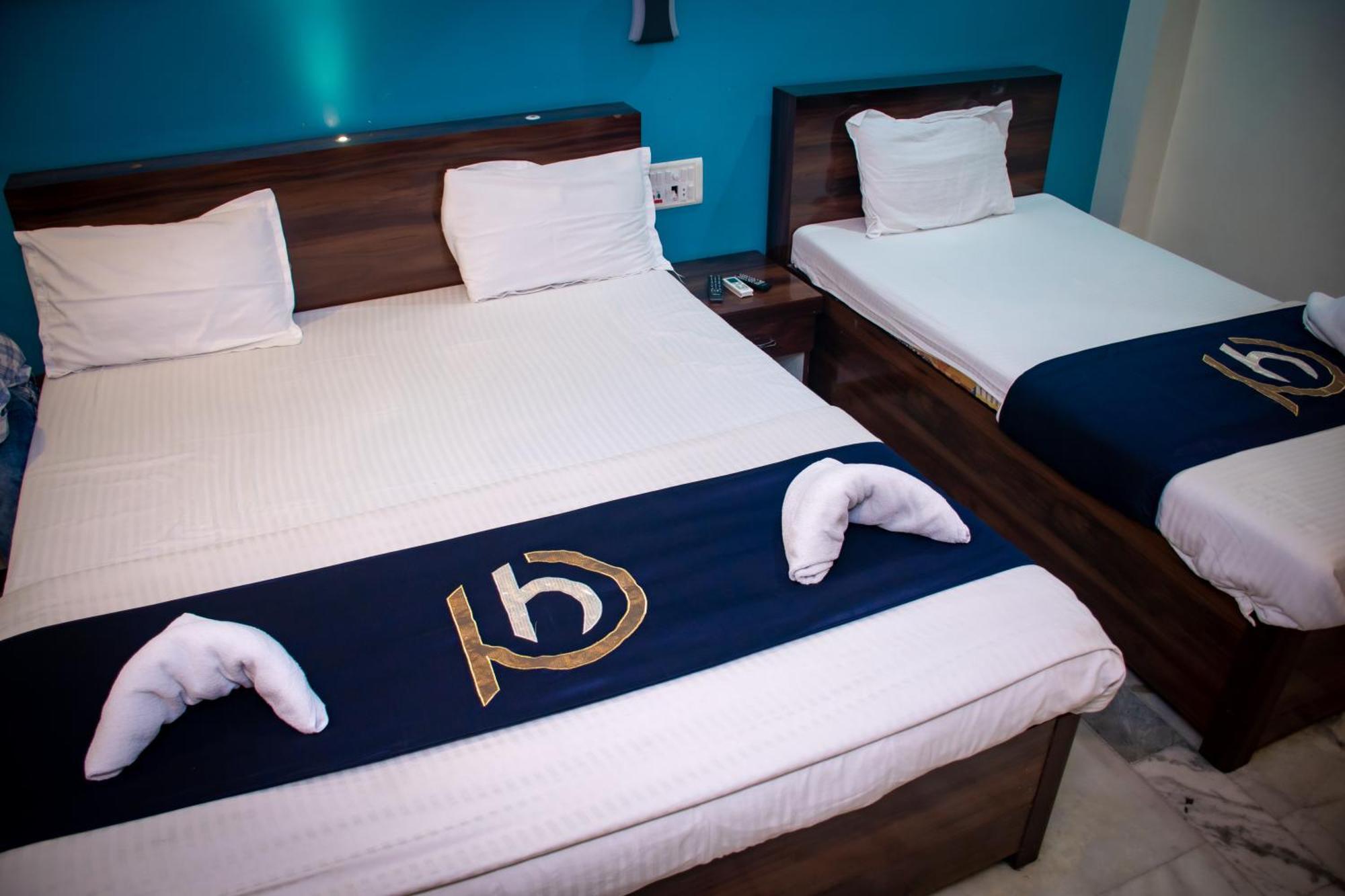 Hotel Platinum Kolkata Bagian luar foto