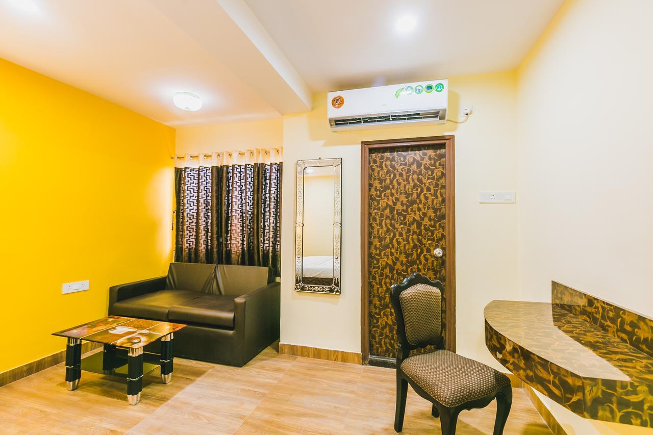 Hotel Platinum Kolkata Bagian luar foto