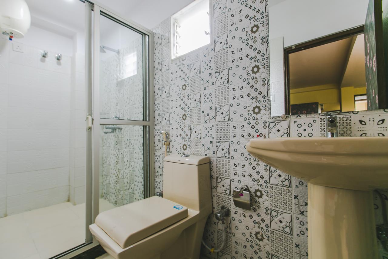 Hotel Platinum Kolkata Bagian luar foto